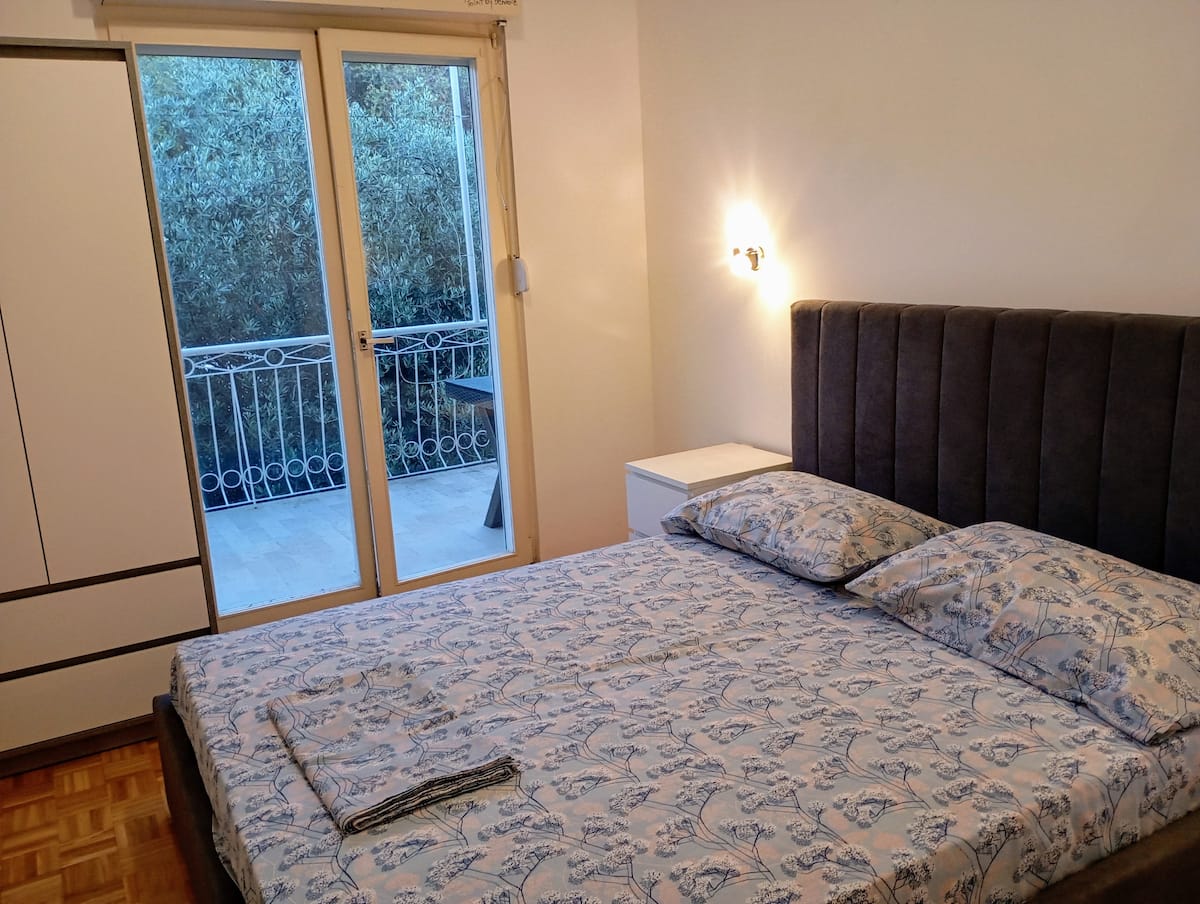 Spavaća soba 2 s izlazom na balkon
